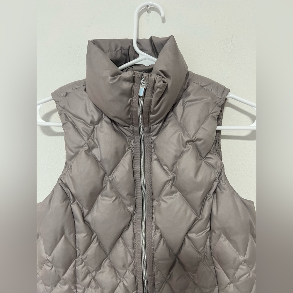 Athleta Gray Taupe Goose Down Quilted Vest - Picture 3 of 15